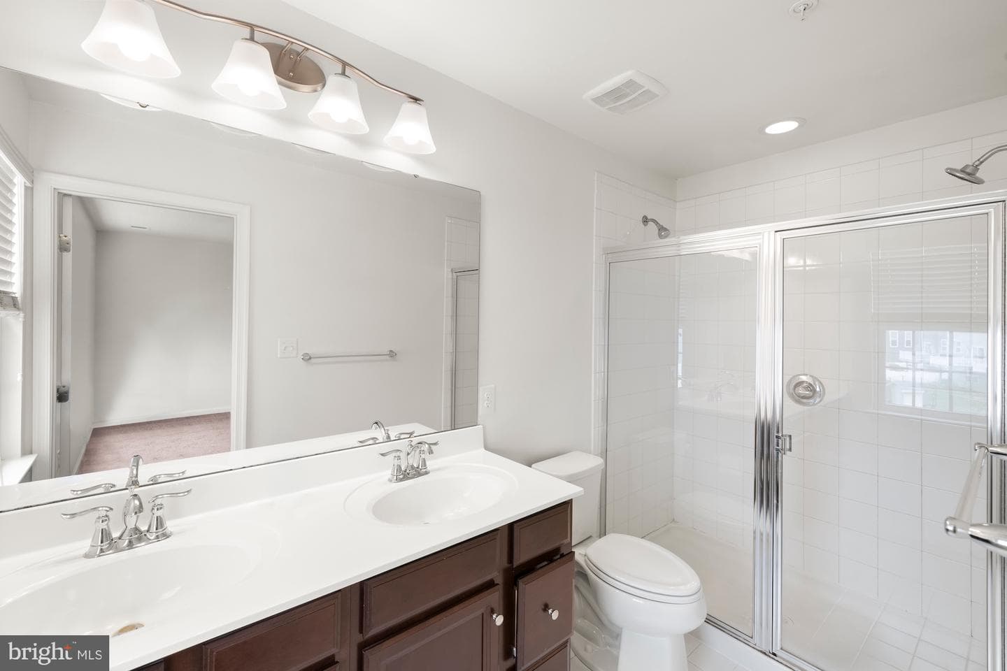 418 Charles Avenue photo 11