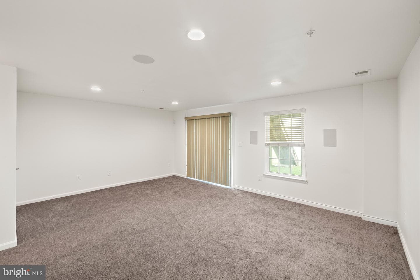 418 Charles Avenue photo 26