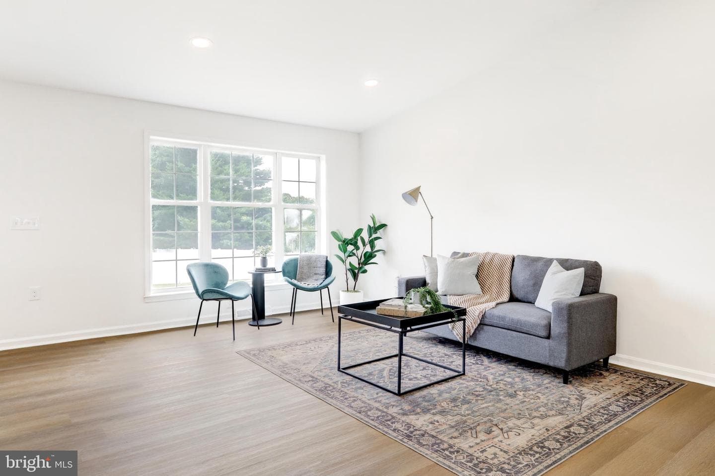 953 Campbell Road photo 13