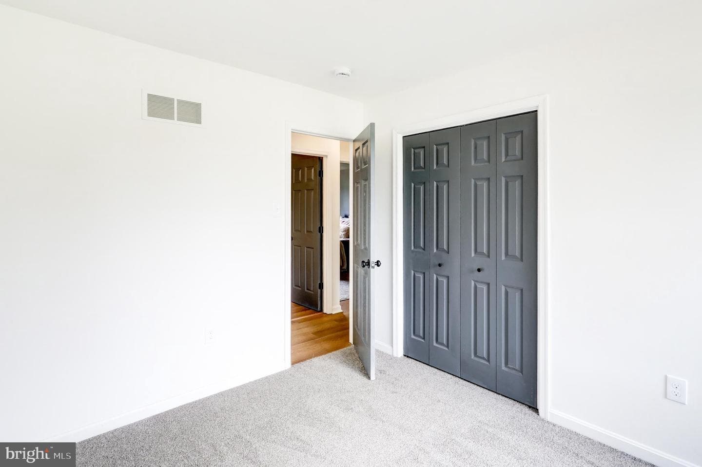953 Campbell Road photo 17