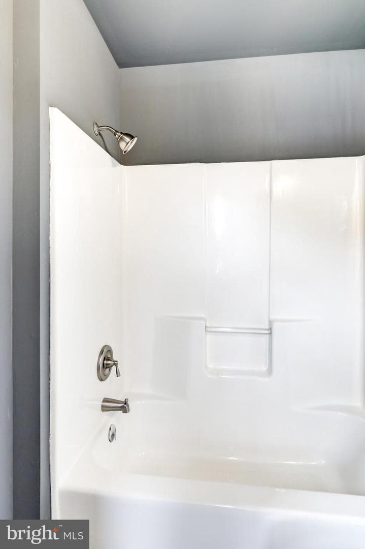 953 Campbell Road photo 26