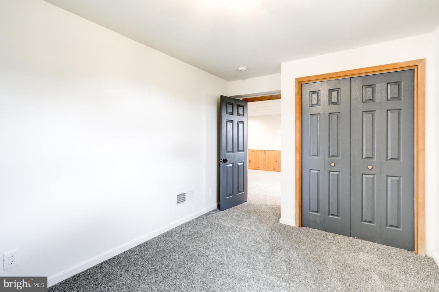 953 Campbell Road photo 32