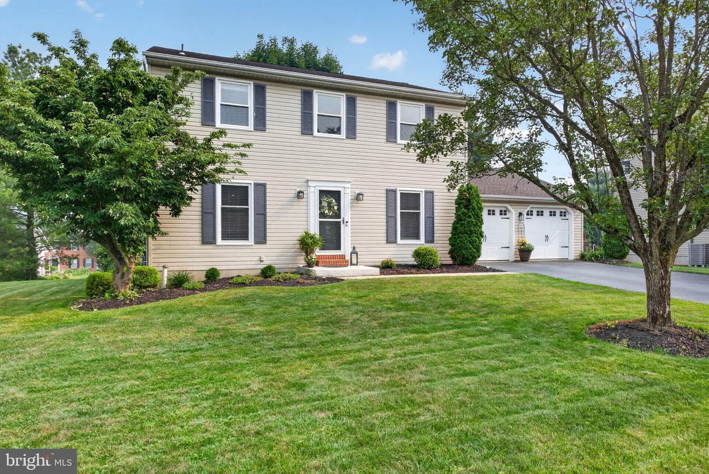 432 White Rose Lane, York