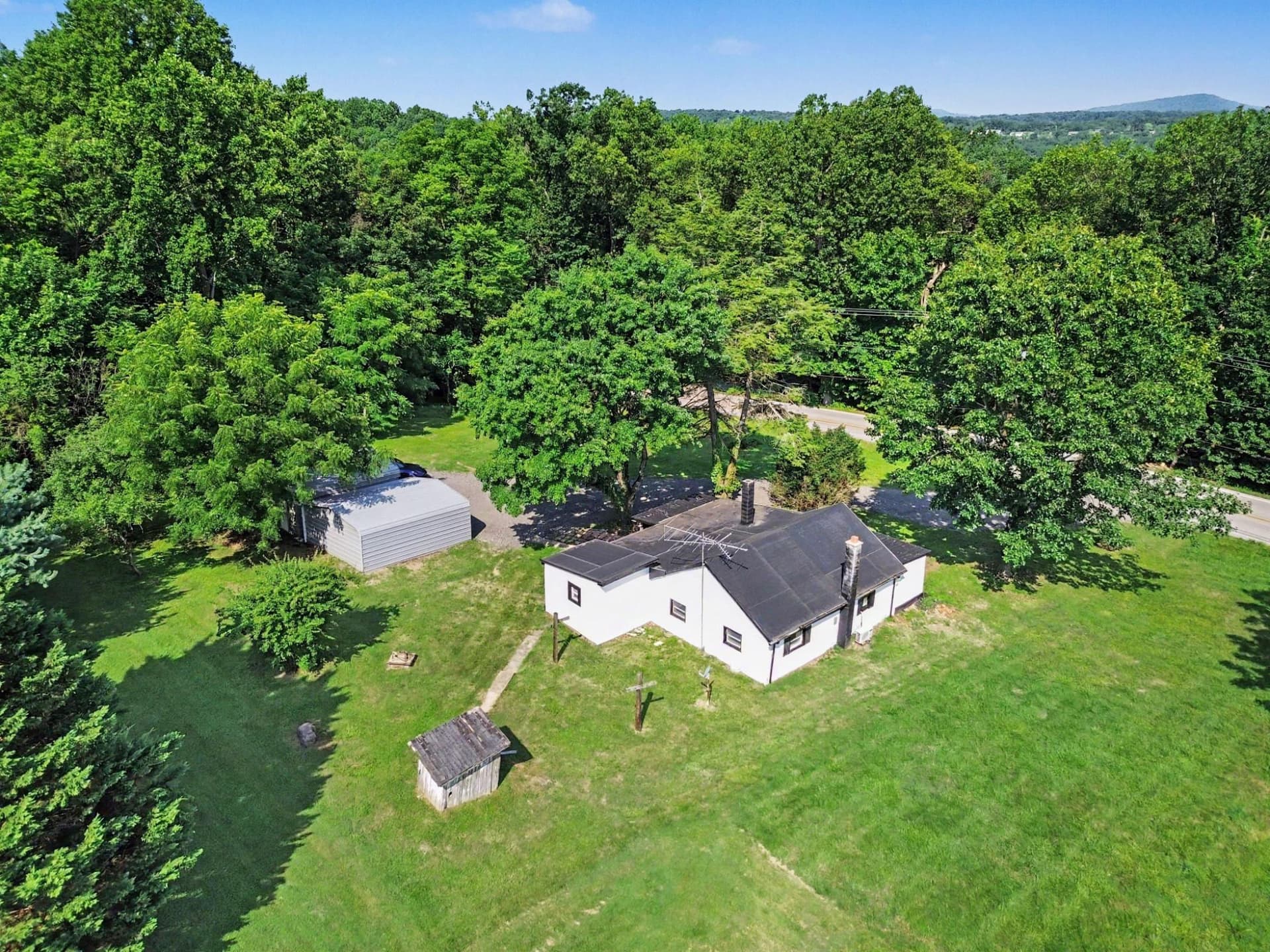 1041 Rohlers Church Road photo 4