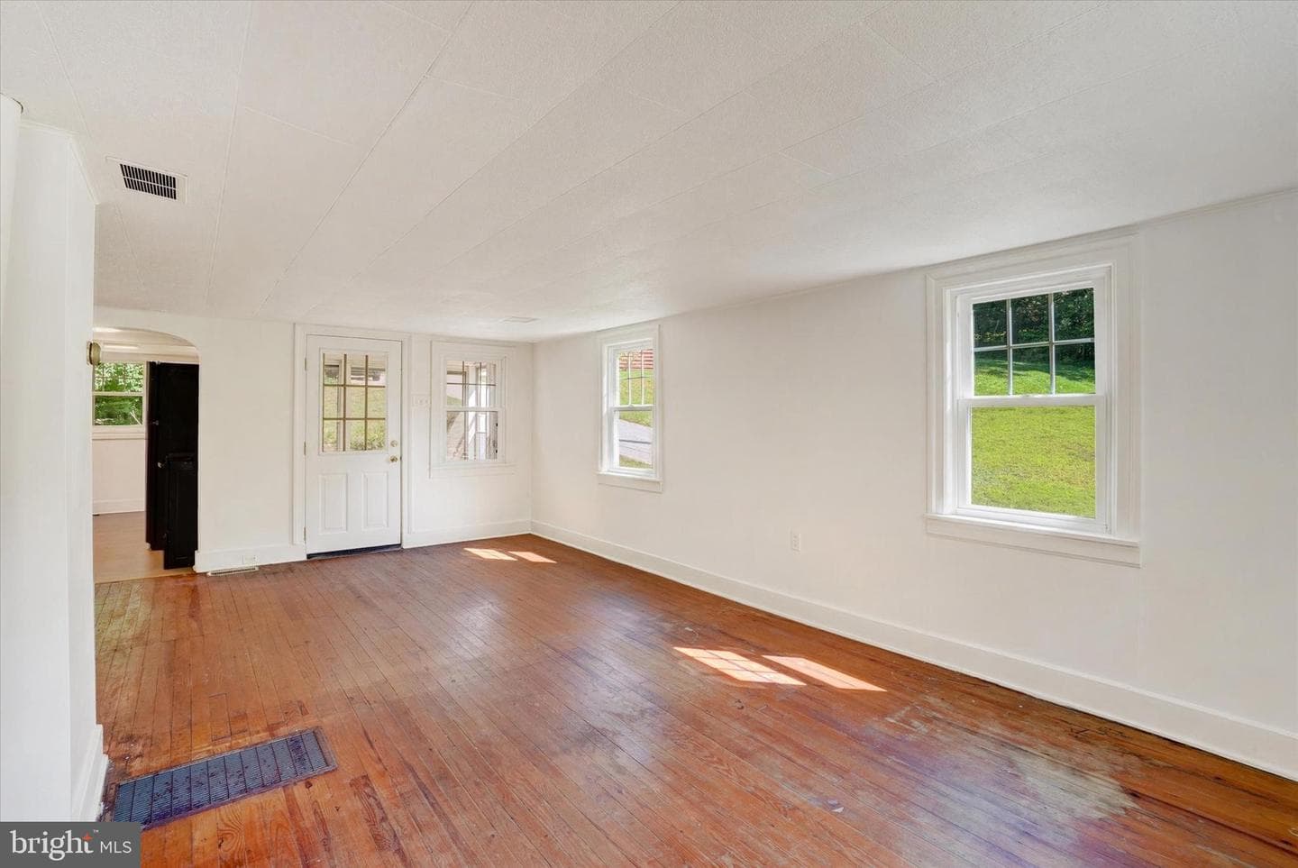 270 Green Valley Road photo 3