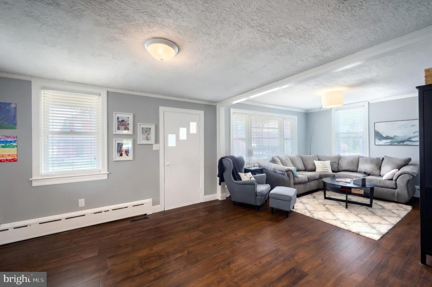 2421 S Queen Street photo 16