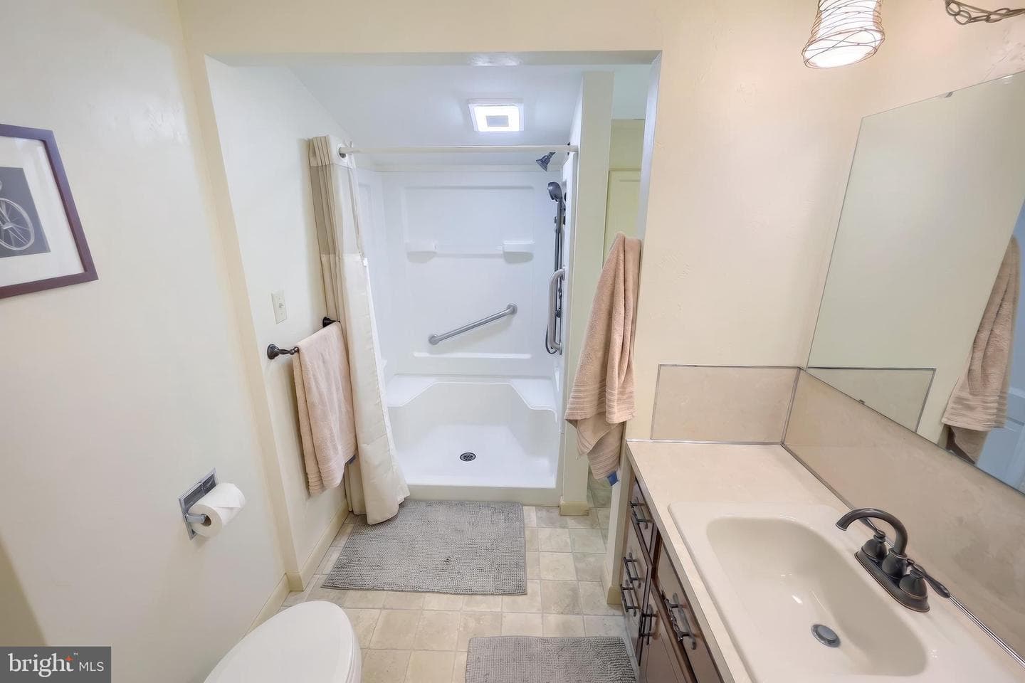 2421 S Queen Street photo 27