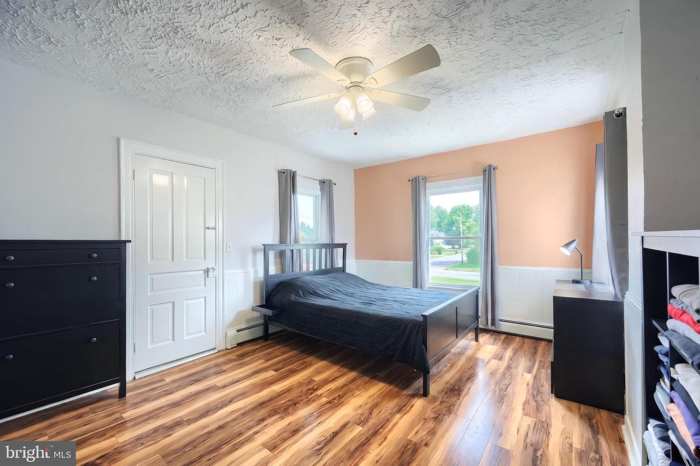 2421 S Queen Street photo 39