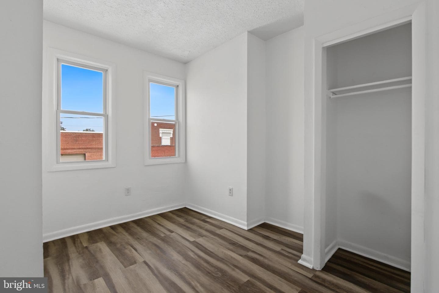 460 S Pershing Avenue photo 18