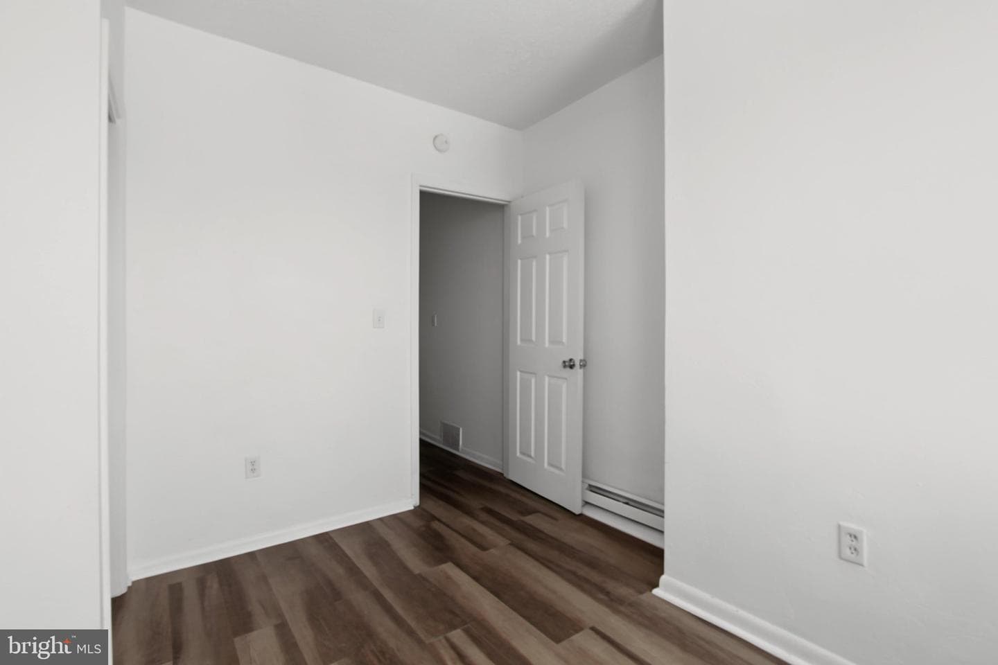 460 S Pershing Avenue photo 19