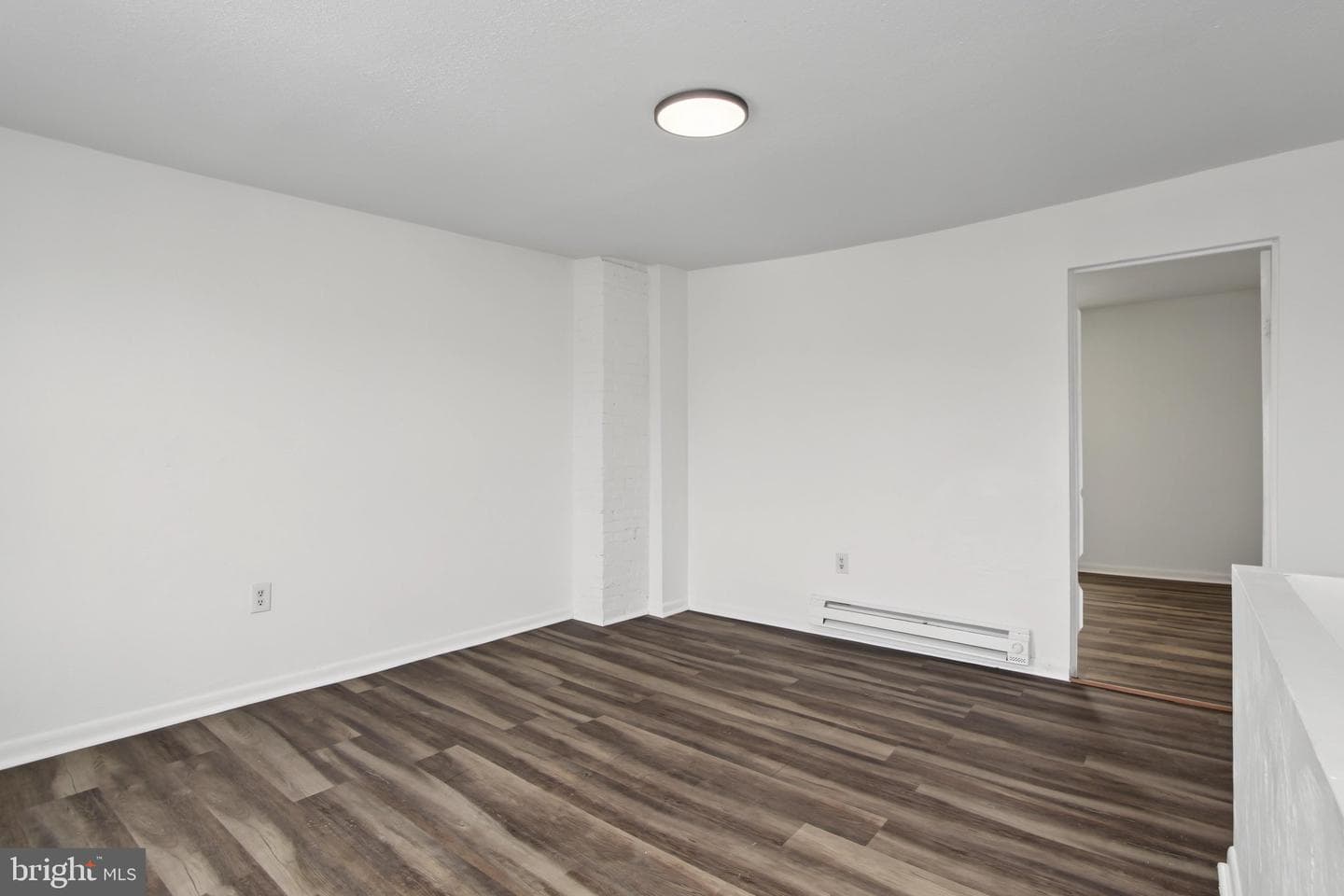 460 S Pershing Avenue photo 21