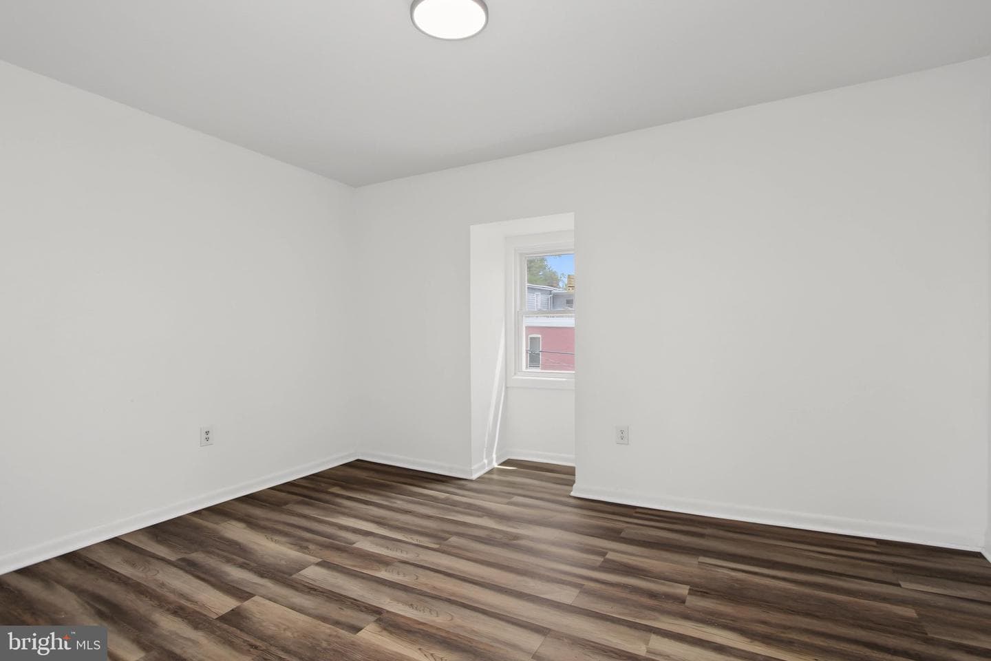 460 S Pershing Avenue photo 23