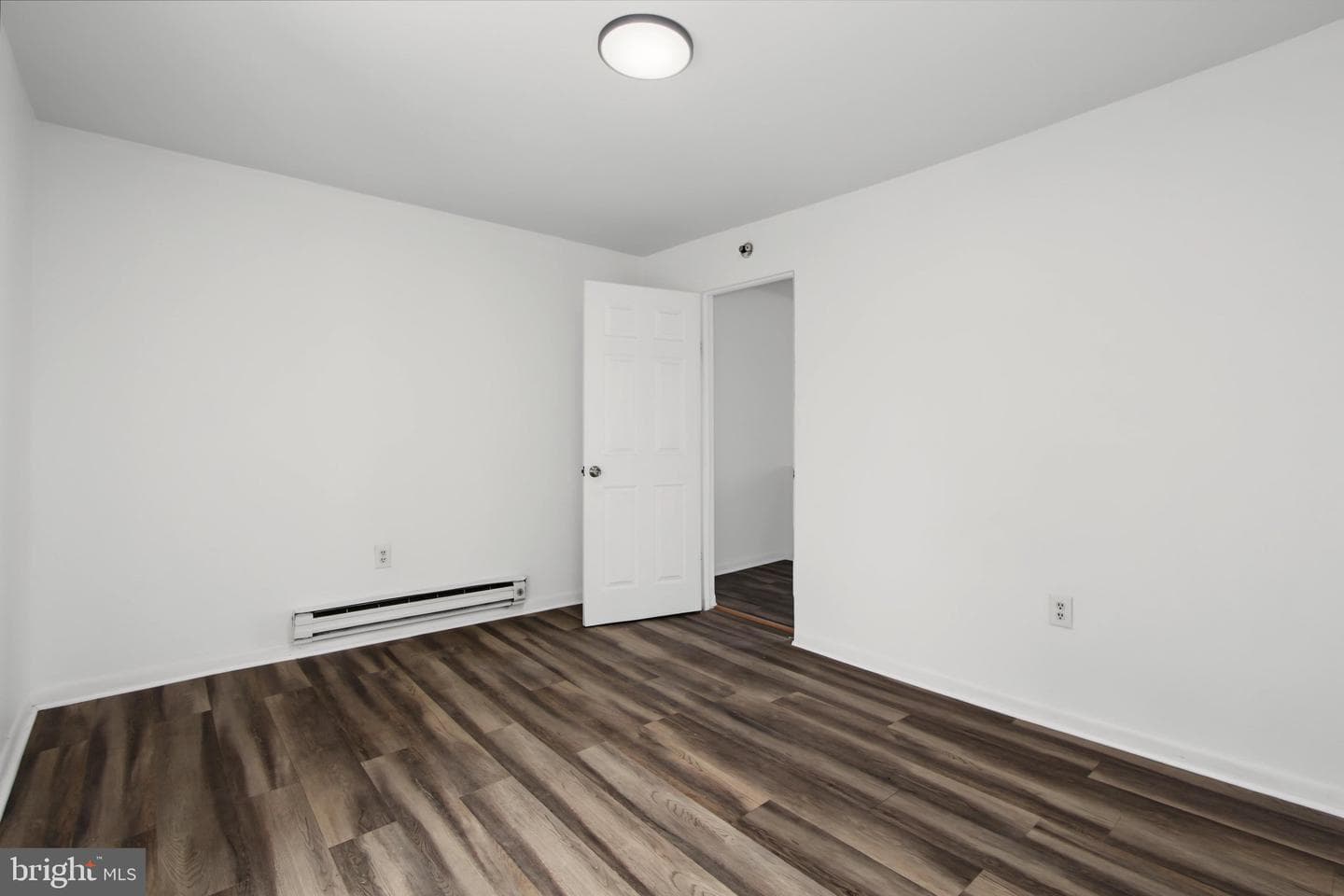 460 S Pershing Avenue photo 24