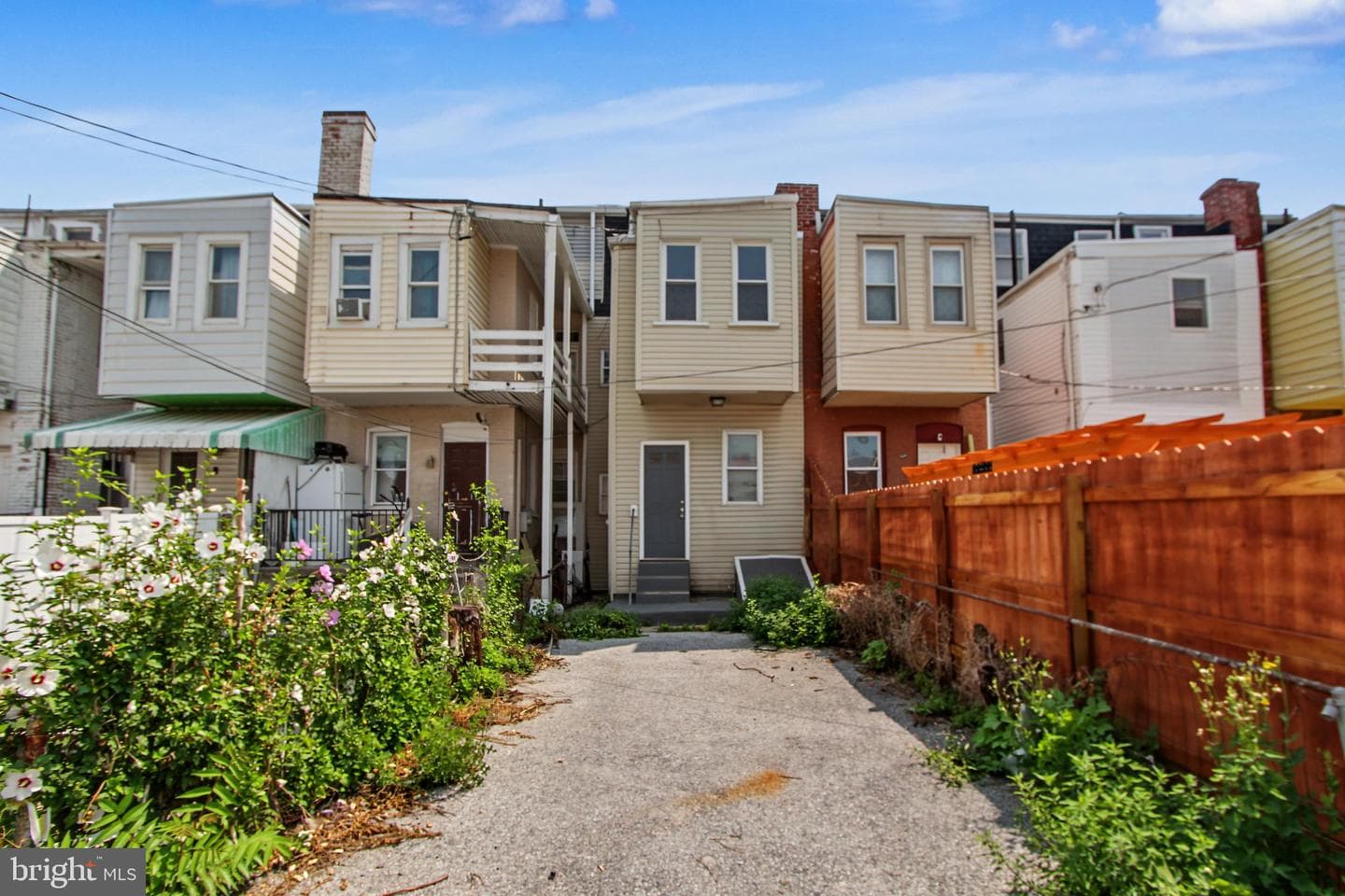 460 S Pershing Avenue photo 5