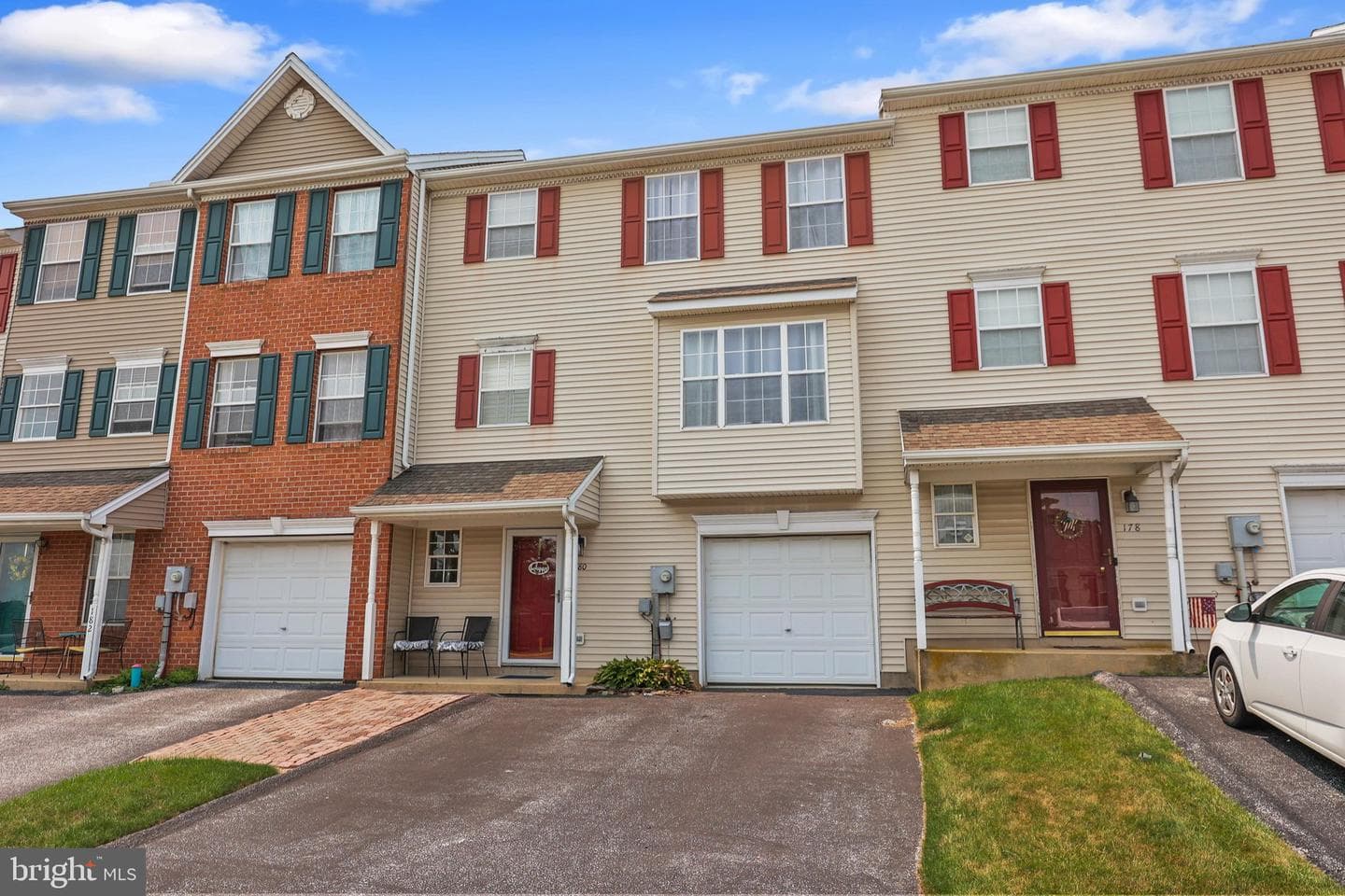 180 Country Ridge Drive photo 3
