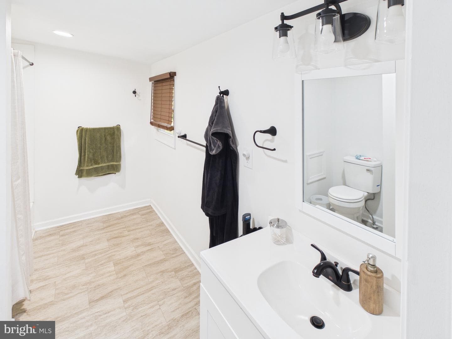 3997 Trone Road photo 14