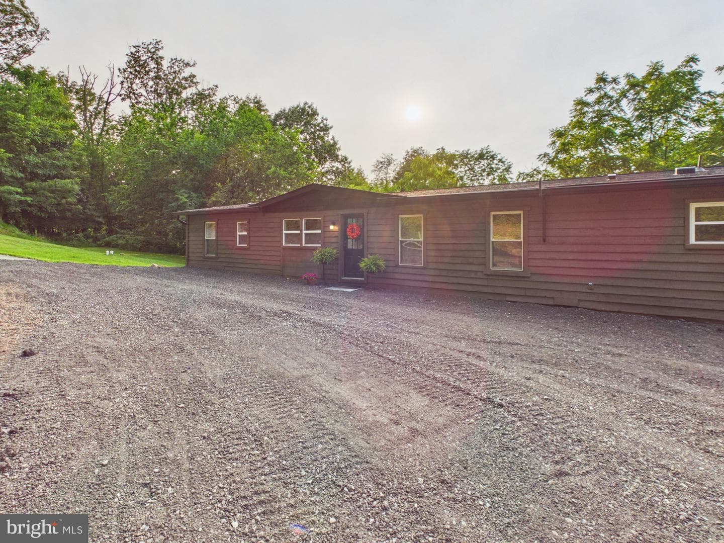 3997 Trone Road photo 5