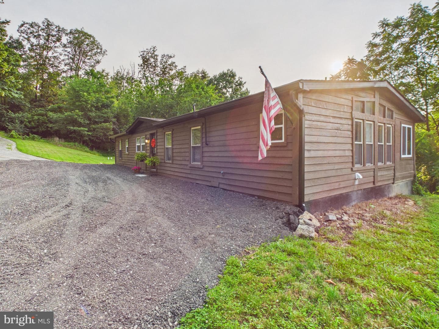 3997 Trone Road photo 6
