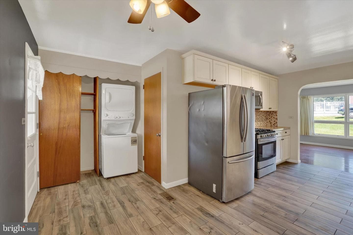 1610 N East Street photo 11