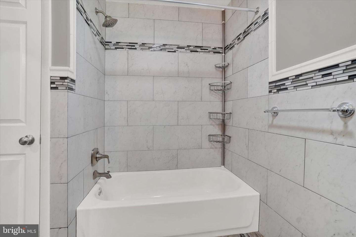 1610 N East Street photo 14