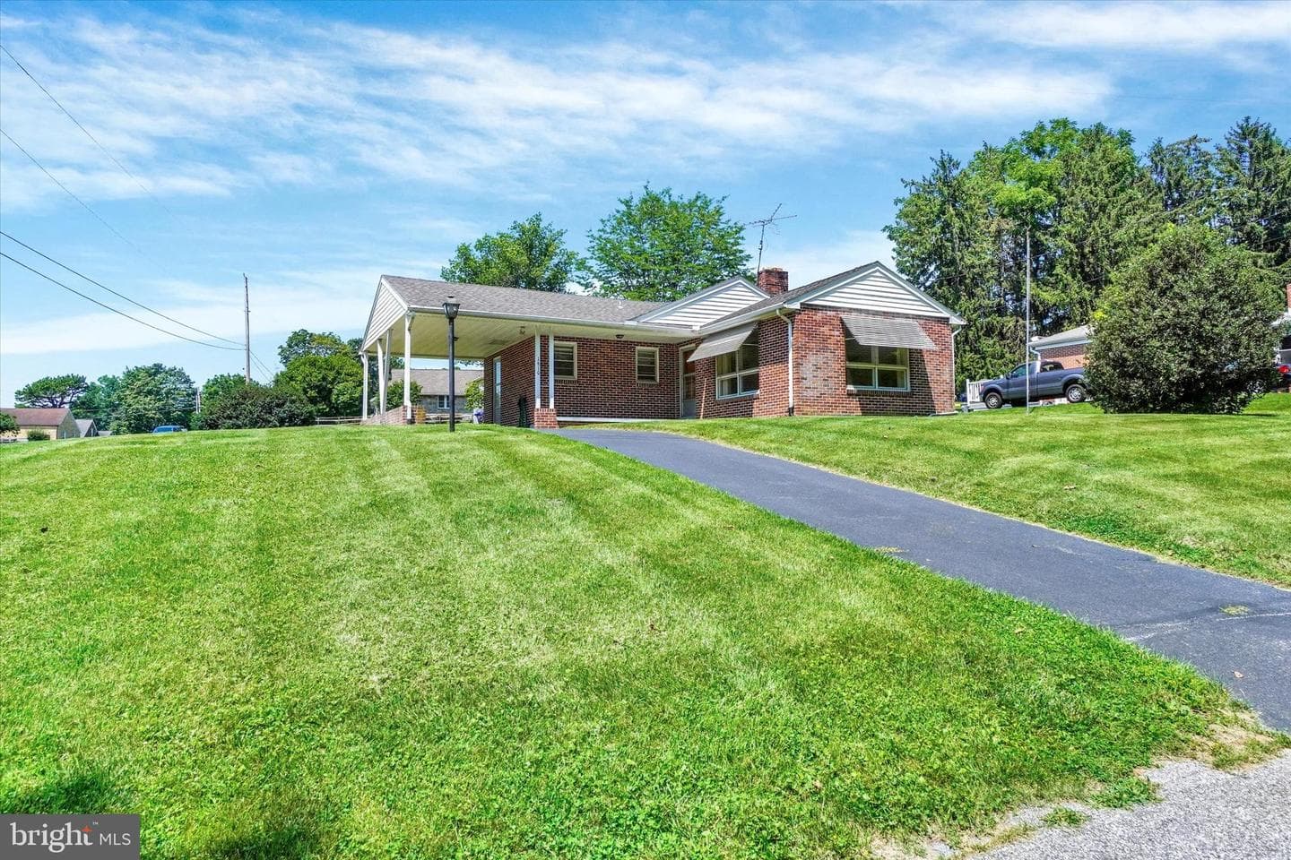 1610 N East Street photo 26