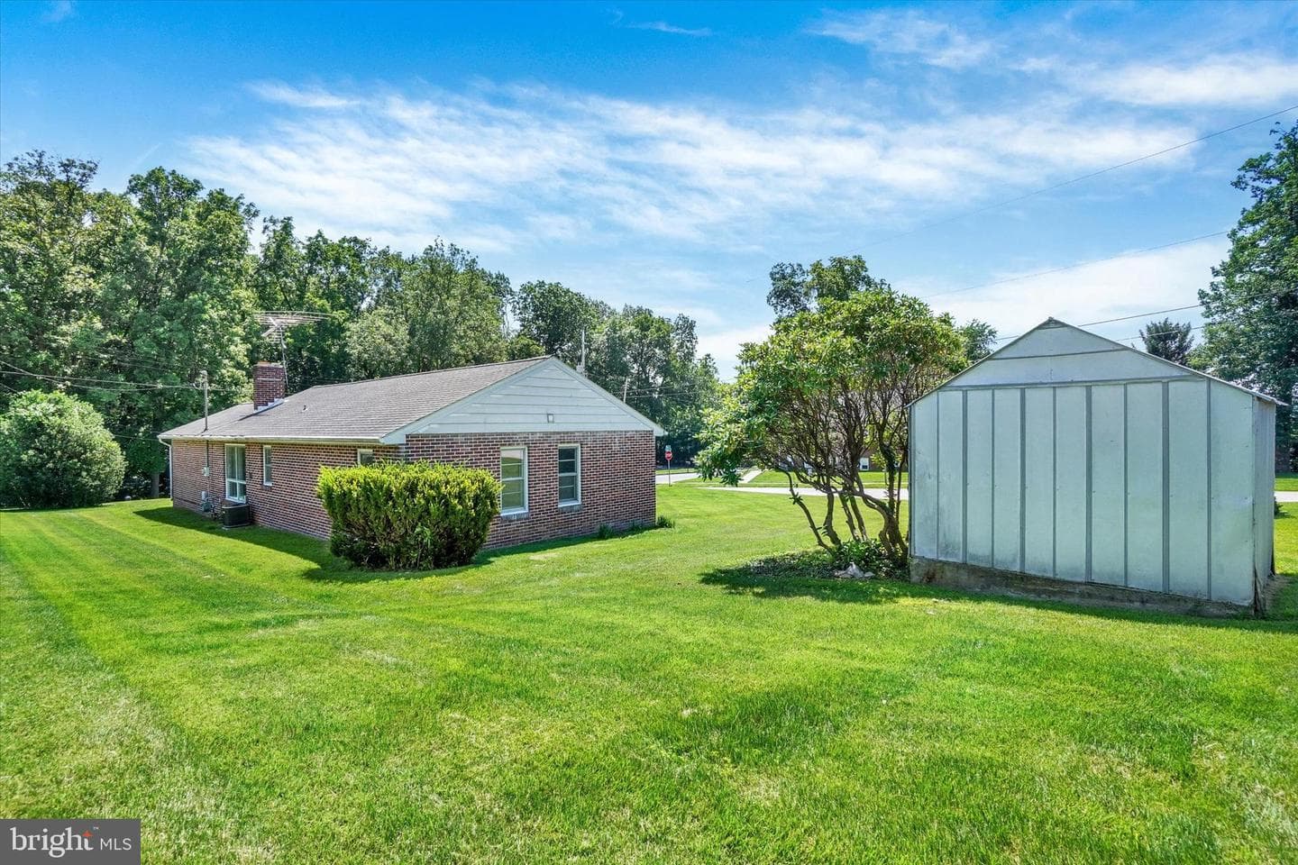 1610 N East Street photo 28