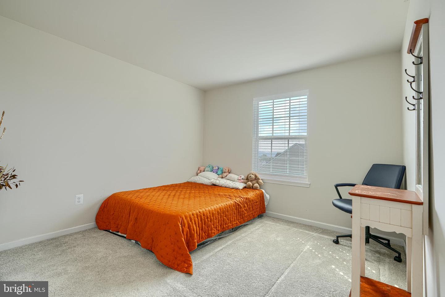 219 Chadsworth Way photo 42