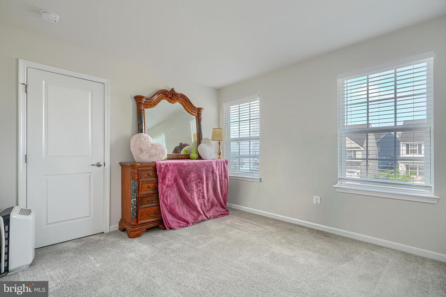 219 Chadsworth Way photo 46