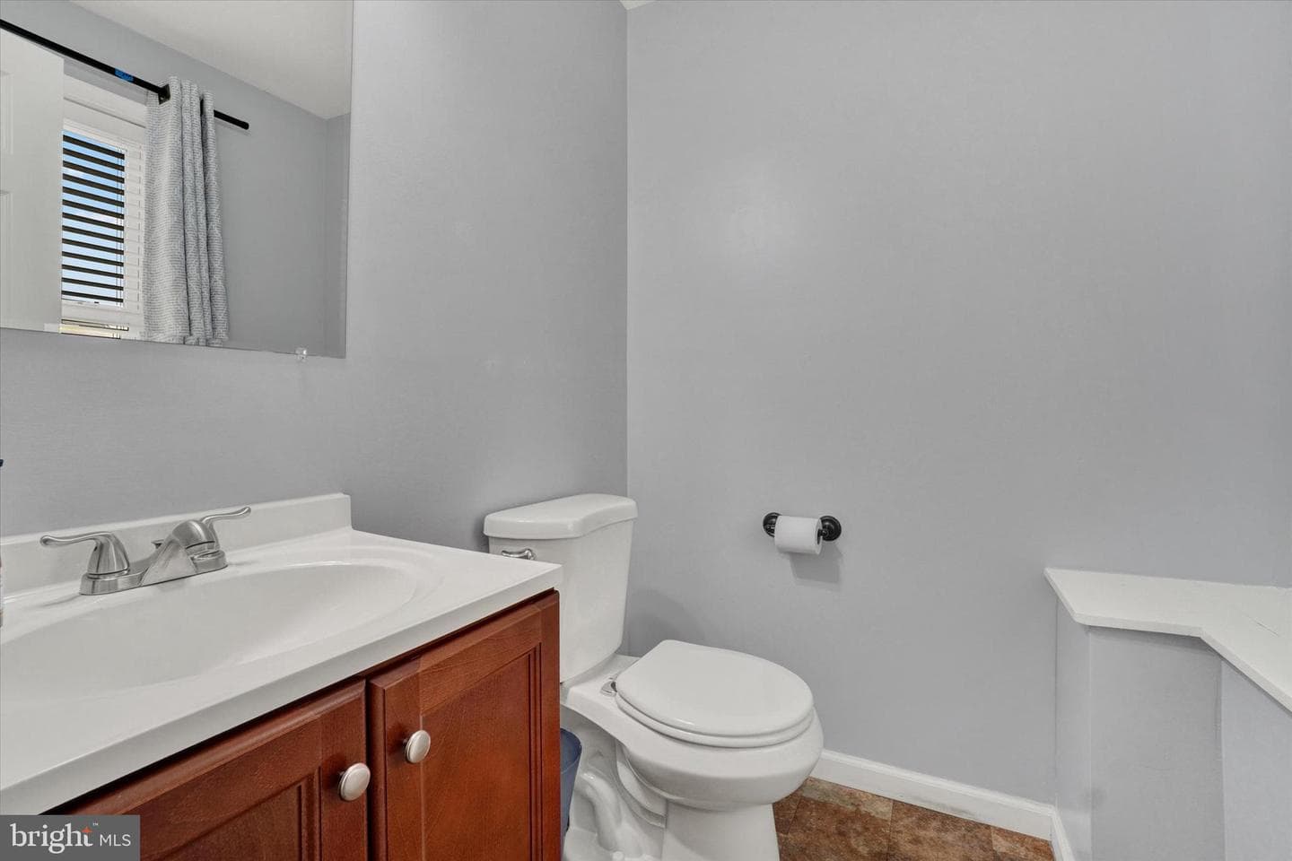 2005 Ashcombe Drive photo 19