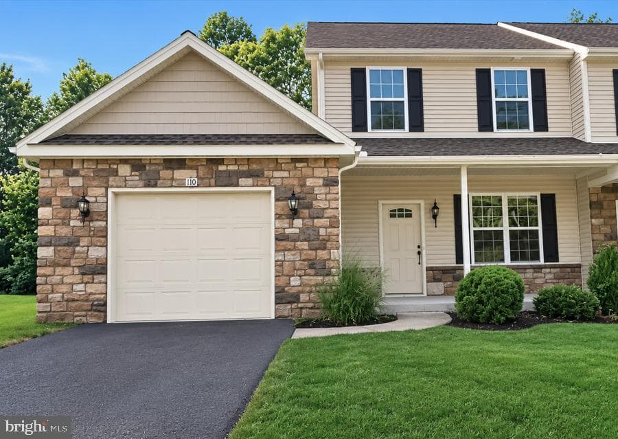 110 Scully Place photo 1