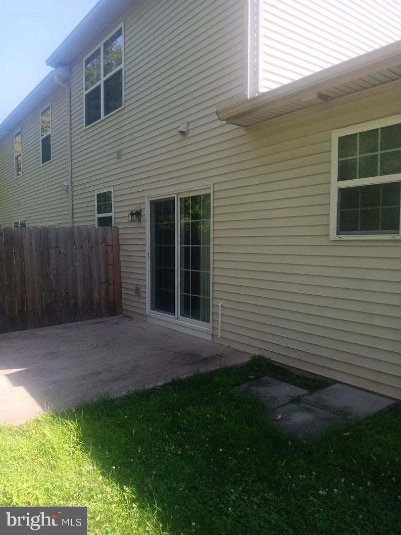110 Scully Place photo 13