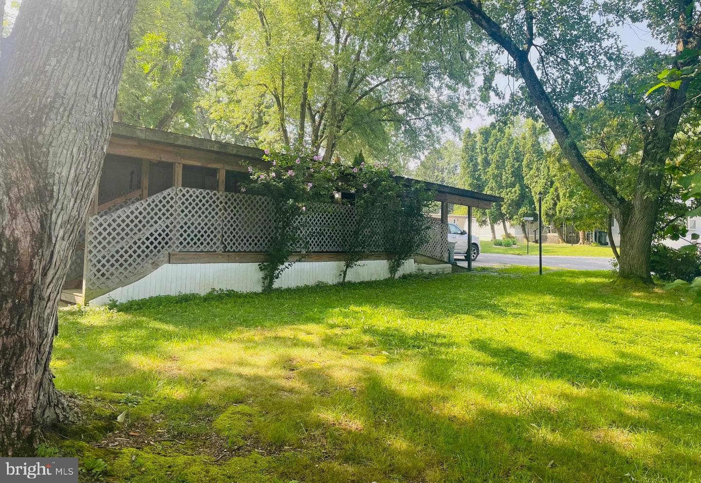 563 Pine Drive photo 2