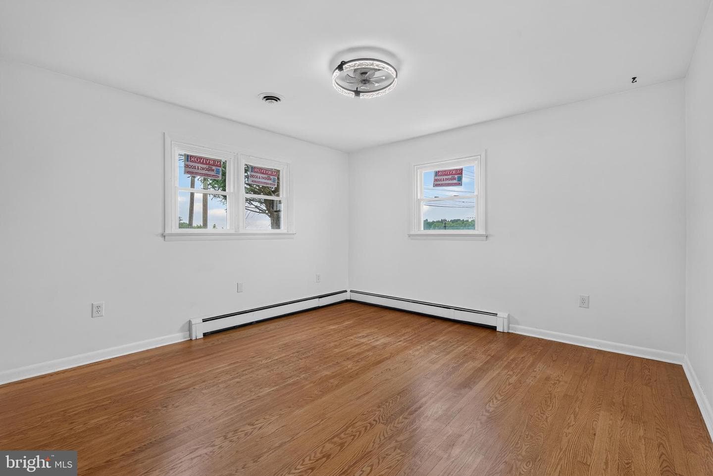 385 Manor Road photo 15