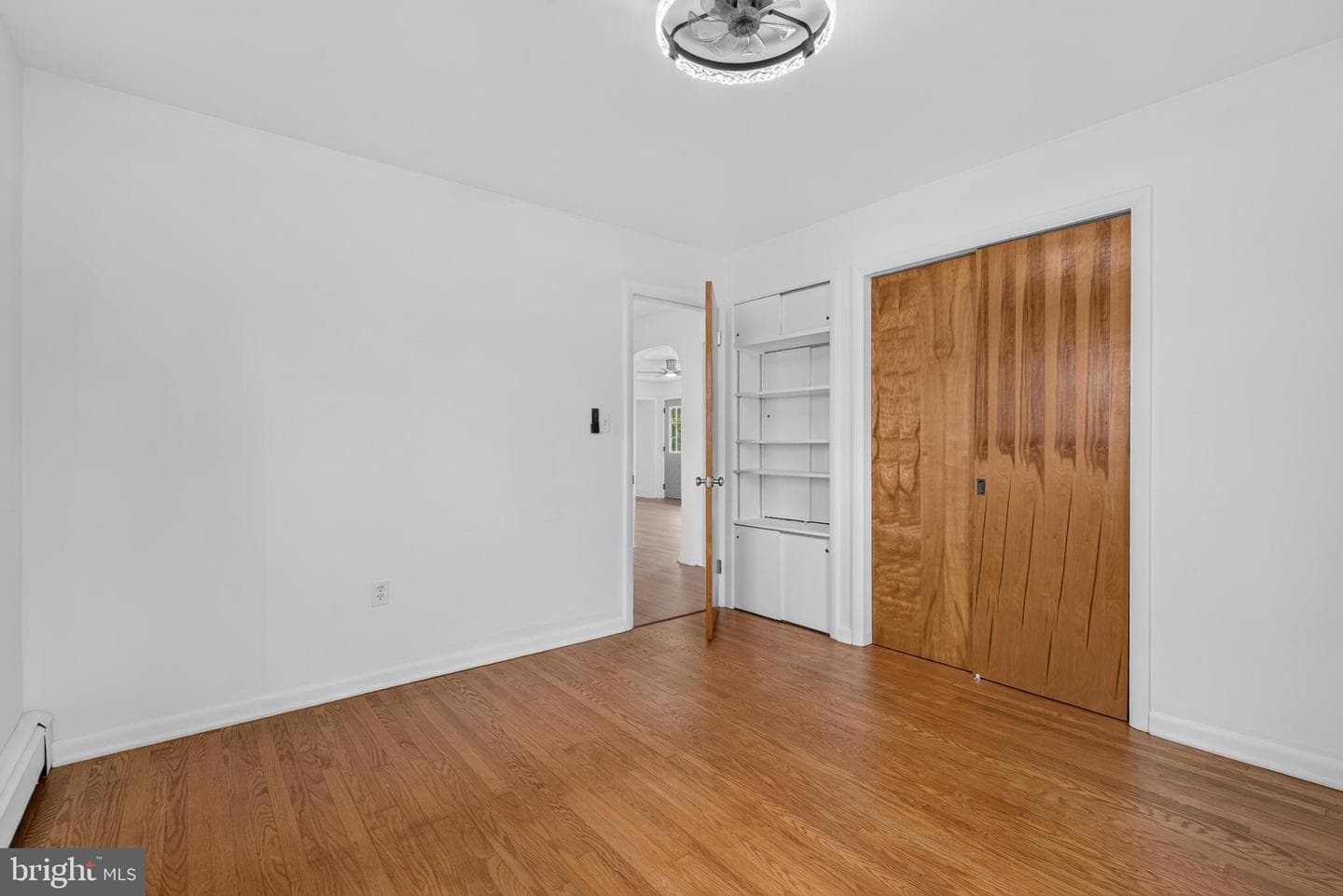 385 Manor Road photo 18