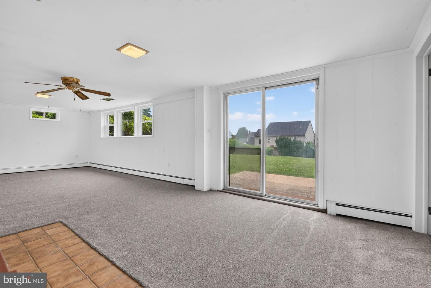 385 Manor Road photo 22
