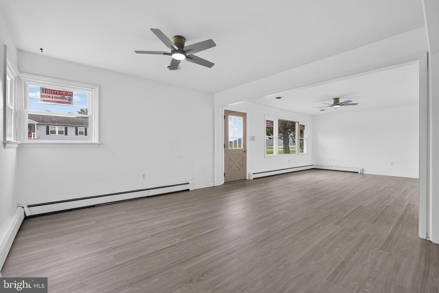 385 Manor Road photo 7