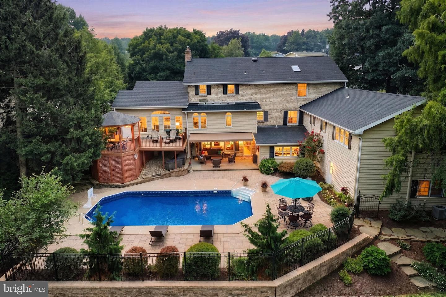 701 Hoffman Road photo 1