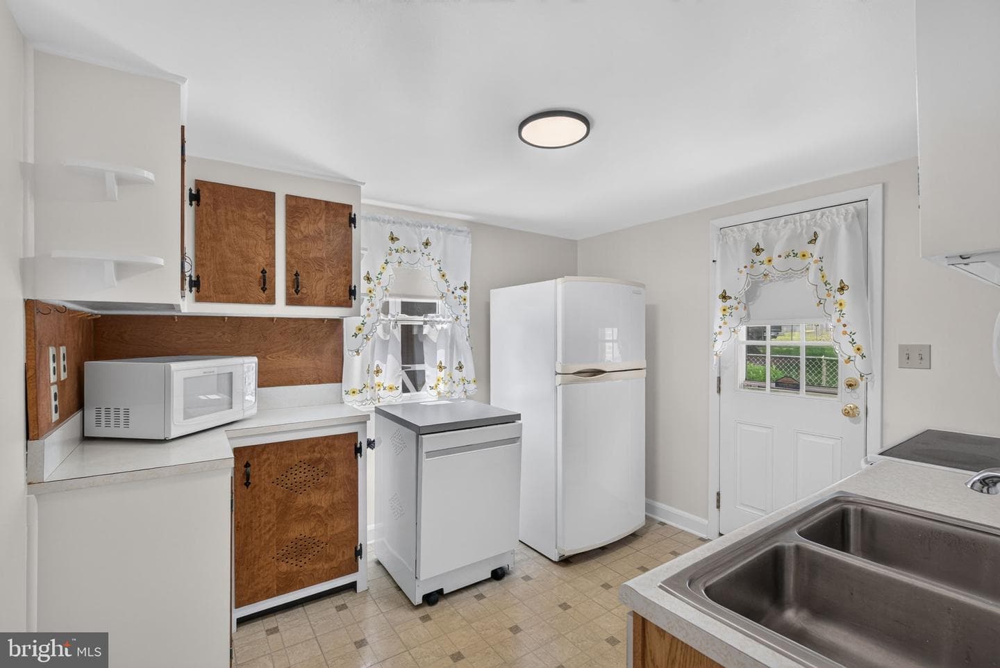 540 Manor Road photo 12
