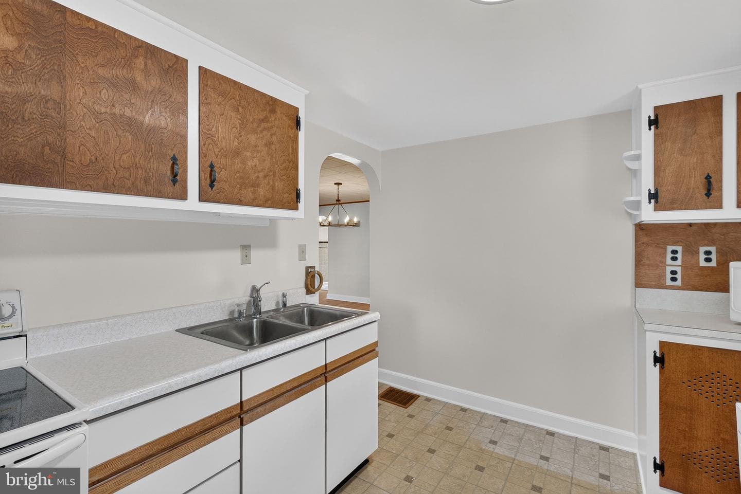 540 Manor Road photo 14