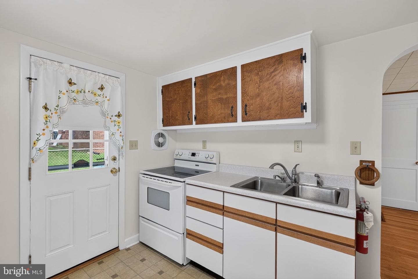 540 Manor Road photo 15