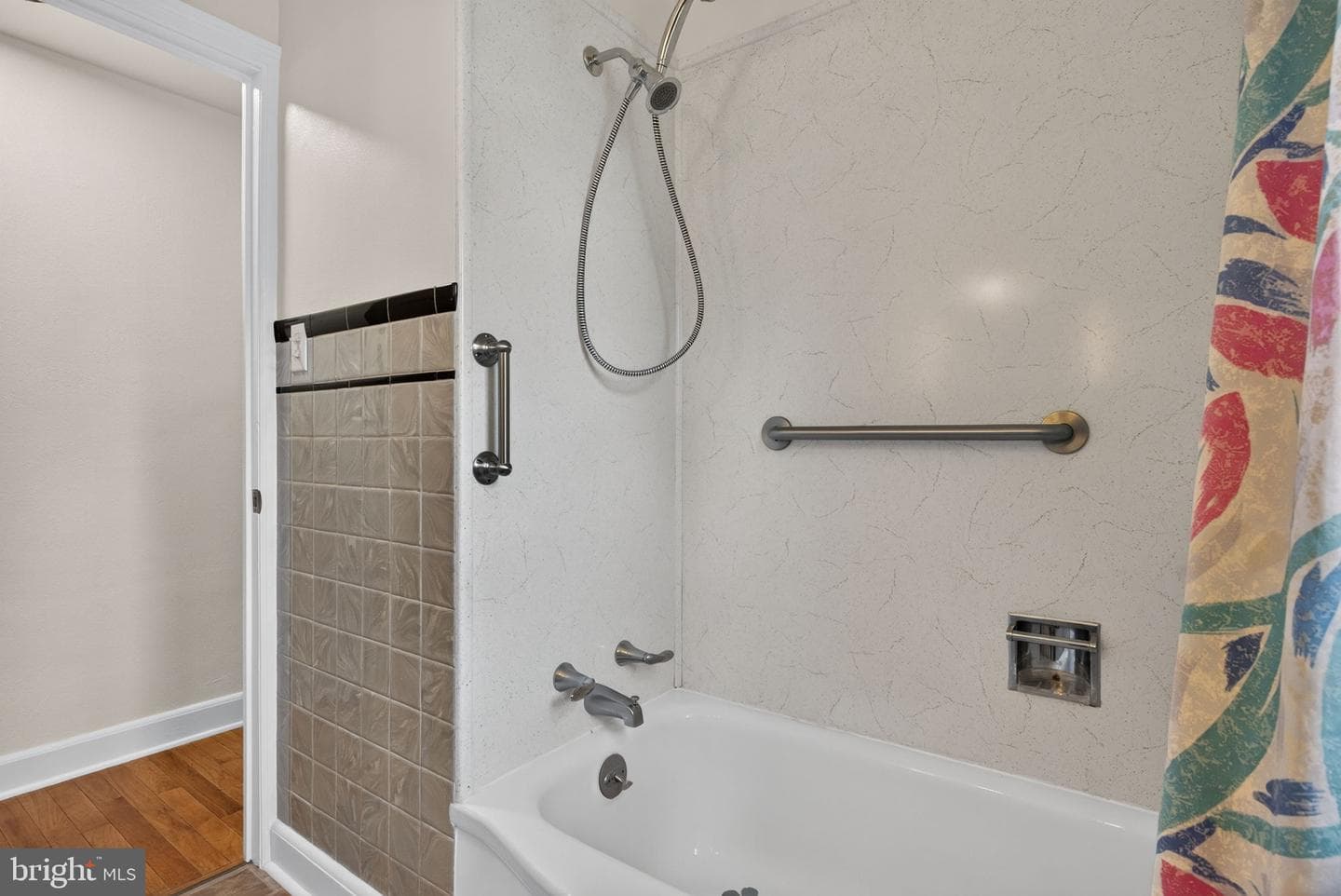 540 Manor Road photo 21