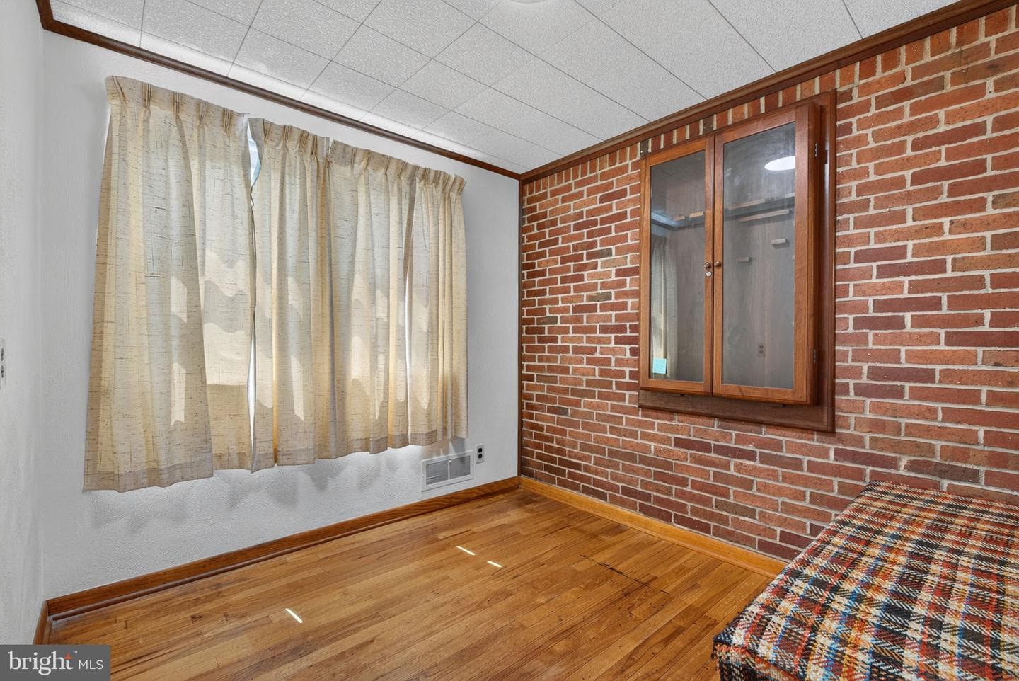 540 Manor Road photo 24