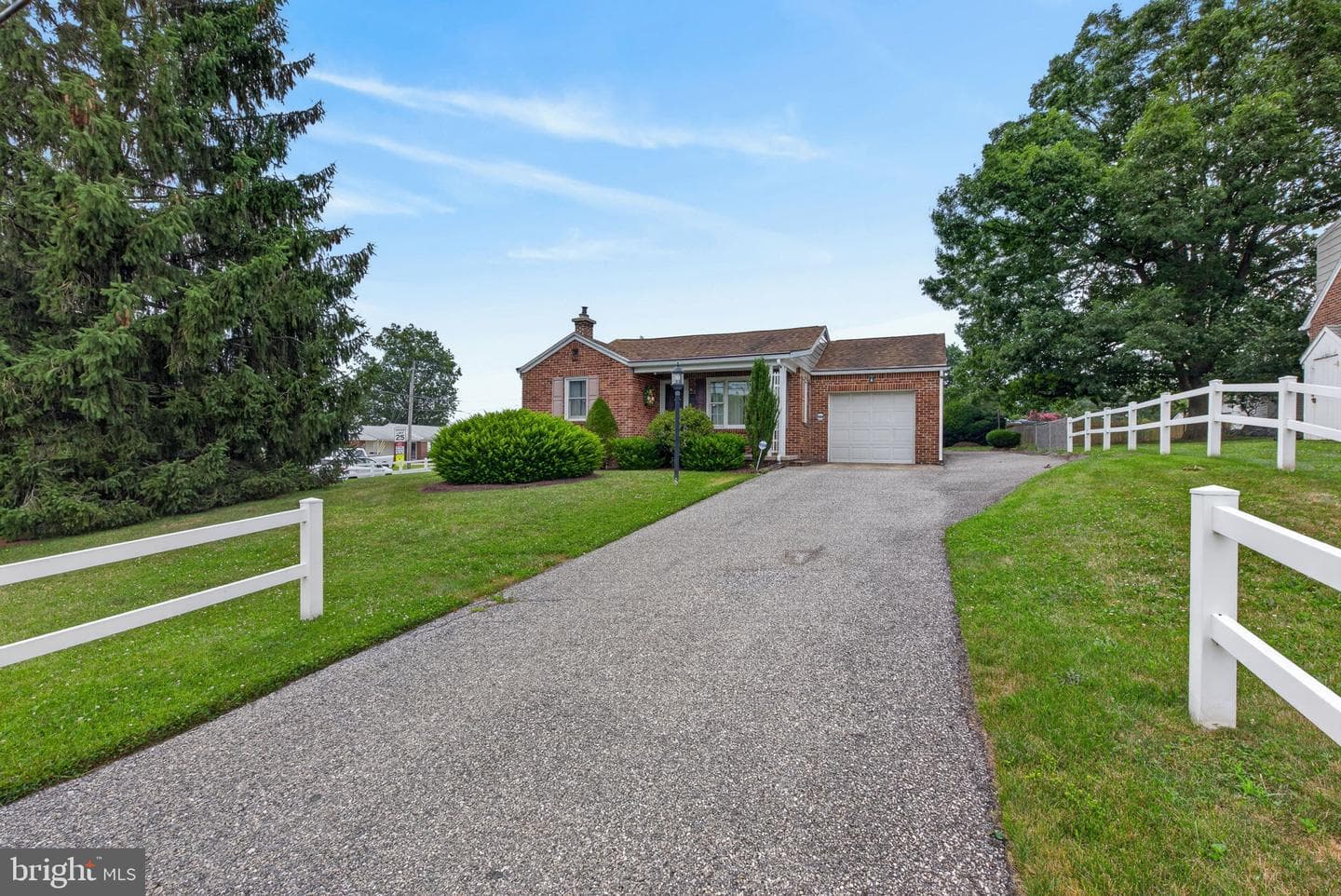 540 Manor Road photo 35