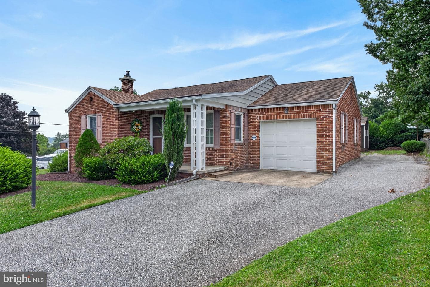 540 Manor Road photo 4
