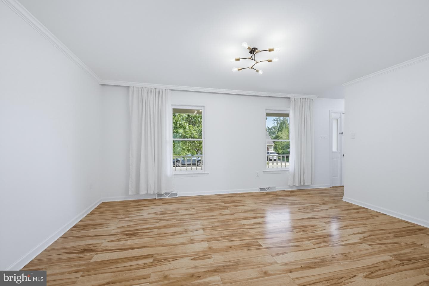 2822 Ridings Way photo 5