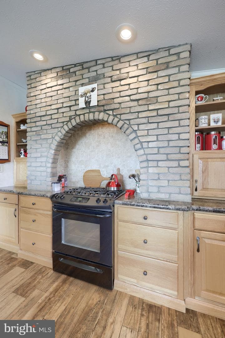 254 James Way photo 13