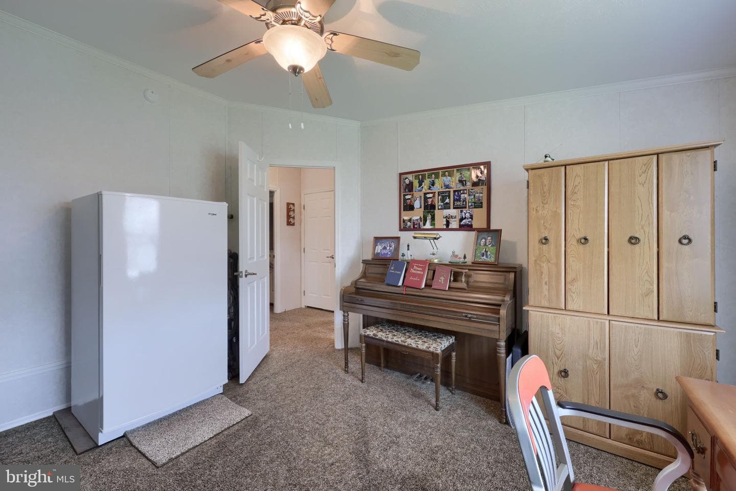 254 James Way photo 18