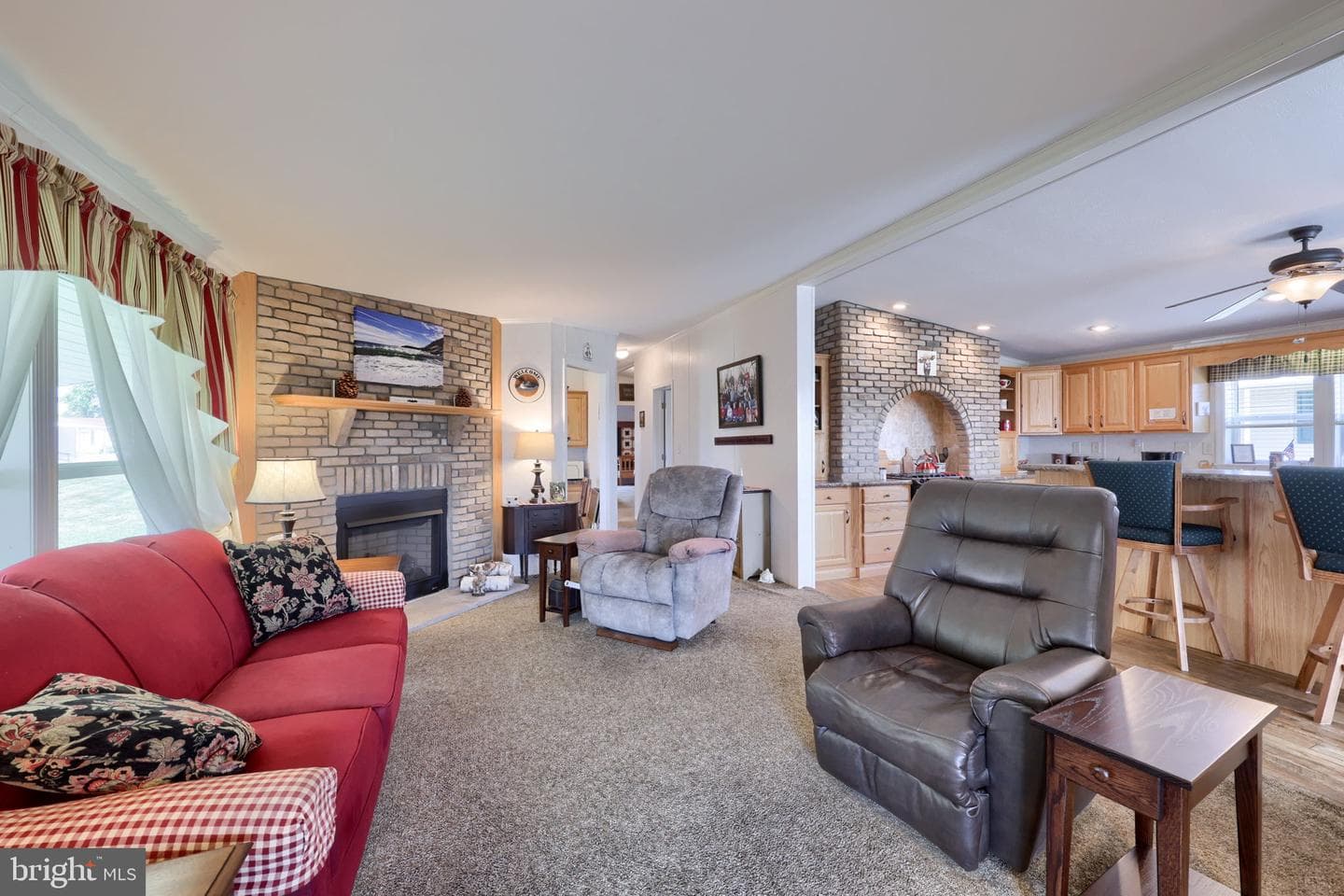 254 James Way photo 6