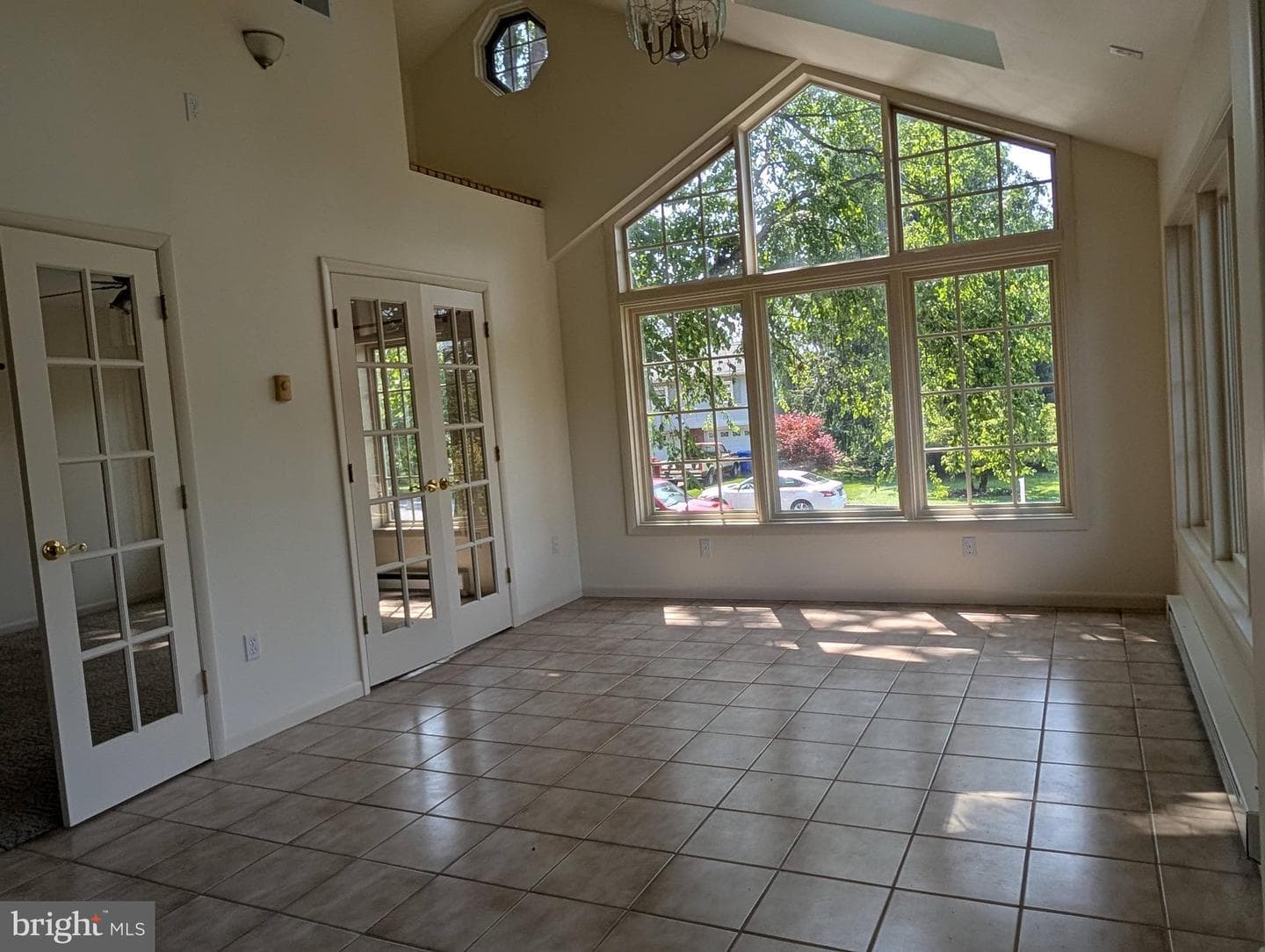 413 Jennifer Drive photo 1