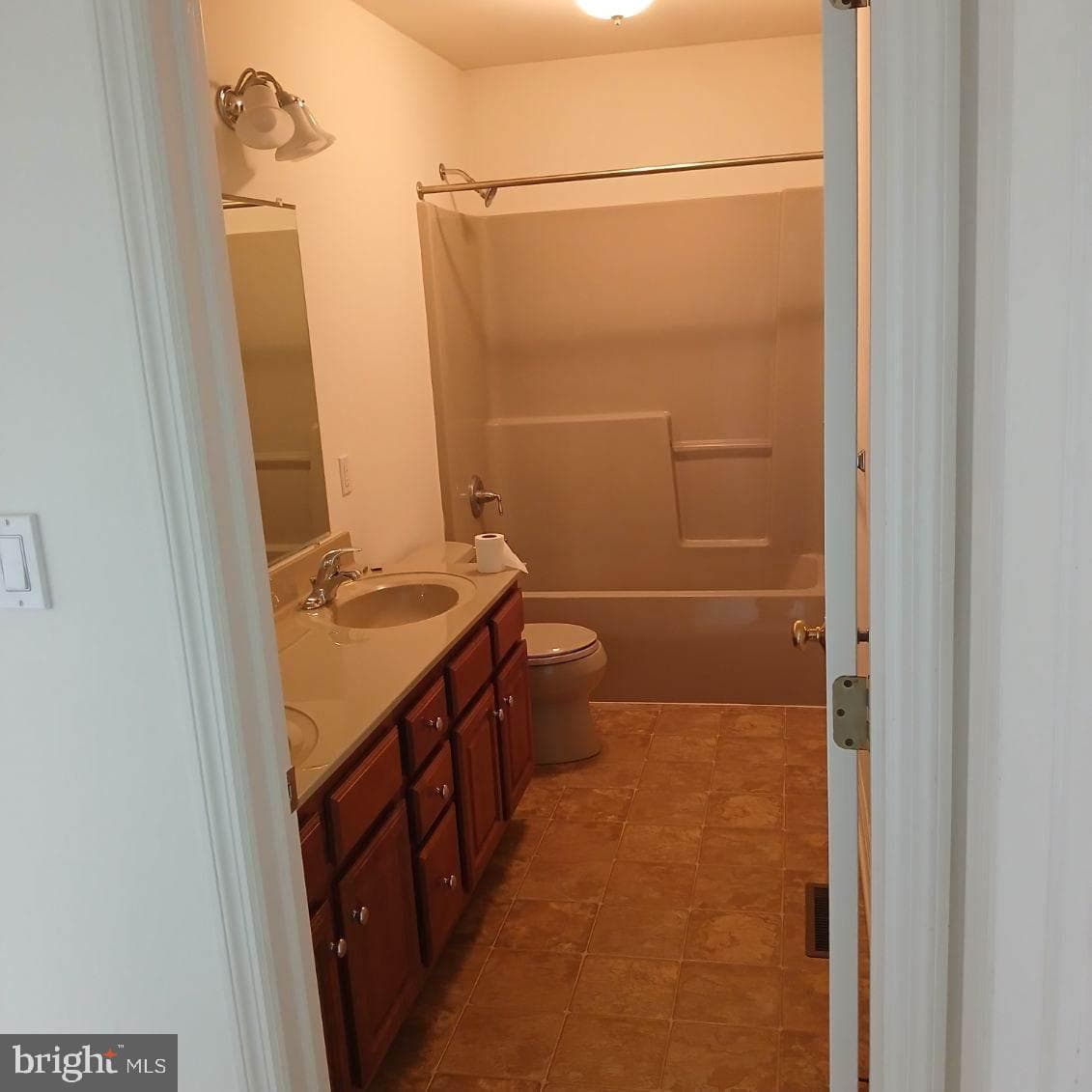 111 Scully Place photo 19